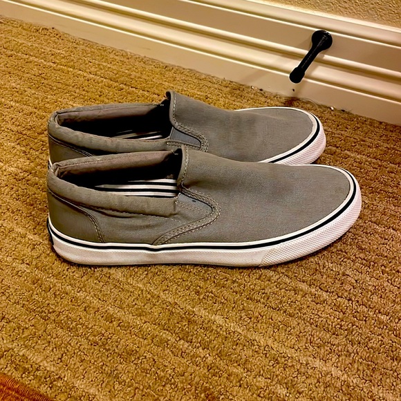 Men slip on shoe - Picture 1 of 3